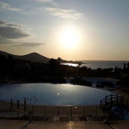 Cap Esterel H3 아파트